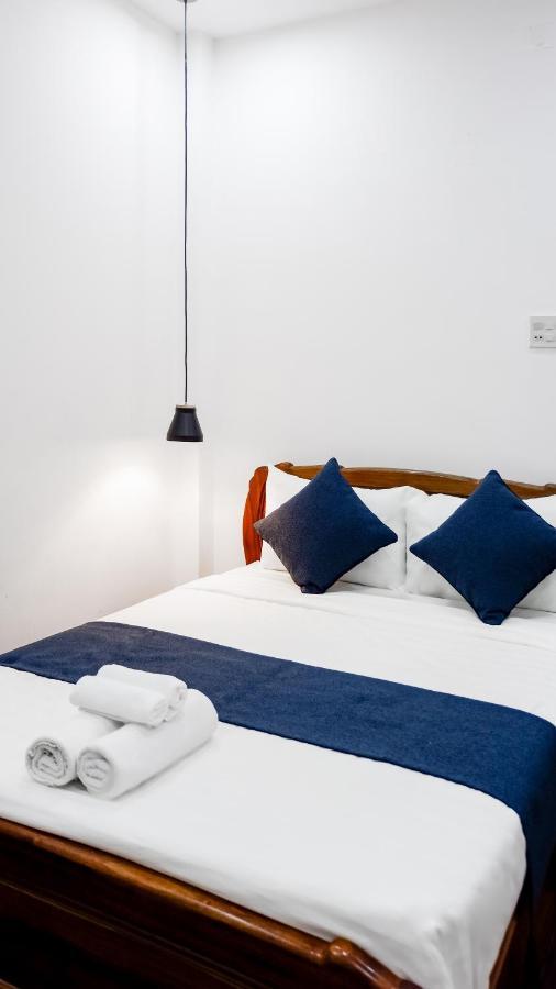 La Cactus Hotel 1 クイニョン エクステリア 写真