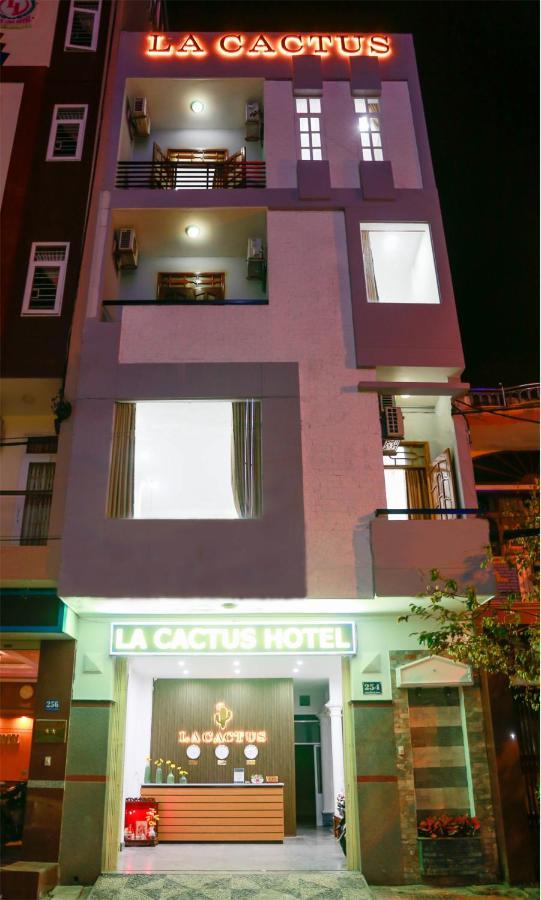 La Cactus Hotel 1 クイニョン エクステリア 写真